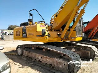  4 chain Excavator For sale  PC350 Model2013 PC300 Model 2015