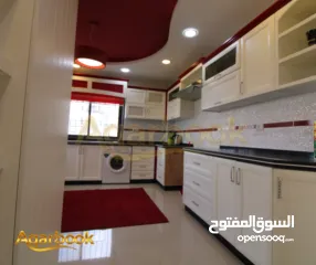  11 شقة فاخرة بإطلالة خلابة للبيع  الطيرة – خلف المدرسة الإنجيلية