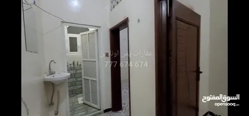  11 شقة تمليك في صنعاء _حي شميلة للبيع بسعر مغرري جداا
