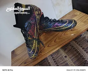  4 حذاء كرة قدم