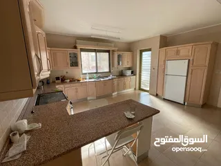  9 شقة غير مفروشة للإيجار في عبدون ( Property 38858 ) سنوي فقط