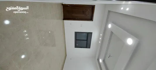  28 شقة فاخرة للبيع التاسعة كاش أو اقساط ط1هندسي 114 م اطلالة بحرية دائما