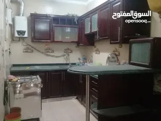  7 شقه للبيع في زهراء مدينه نصر شارع حسني مبارك