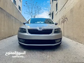  1 سكودا اوكتافيا ديزل 2000 اوتوماتيك ليد امامي ليد خلفي موديل 2018/17 اصل برايفيت