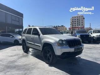  2 جيب جراند شيروكي 2010