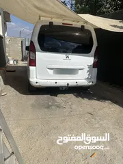  1 بيجو بارتنر 2017