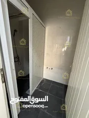  24 شقة مميزة - خلدا - 4نوم 1ماستر - 300م داخلي - ارضية مع ترسات وحديقة بمساحة 400م - قرب الخدمات