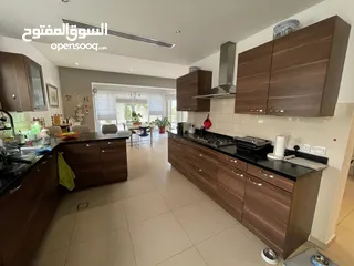  3 فیلا راقیه /4  غرف نوم /سعر خیالیLuxury villa / 4 bedrooms / fantastic price