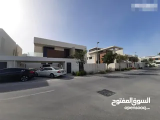  1 4BHK Villa  Good Condition  stand alone villa in west yas  Park View  فيلا 4 غرف مستقله للبيع