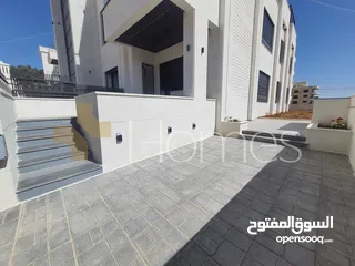  1 شقة ارضية مع حديقة للبيع في طريق المطار بمساحة بناء 187م