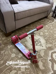  9 بسكليت وسكوتر وخيمة بحالة ممتازة متل الجديد