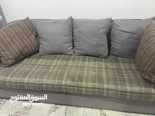  3 2 كنبة وكرسي