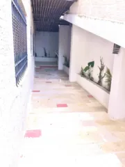  7 شقة مع حديقة للبيع