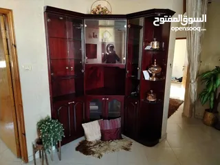  5 اثاث مستعمل في حالة ممتازة