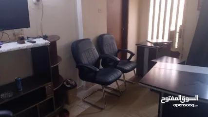 2 مكتب جديد خشب اصلي وكراسي جديدة للبيع بسعر مغري