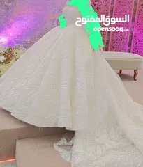  1 فستان زفاف