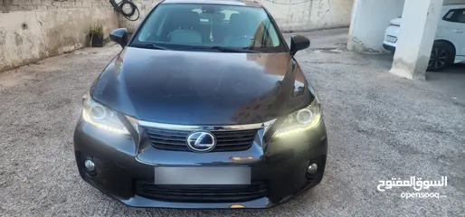  1 Lexus CT200 2011