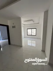  3 شقة ثالث مع روف في ضاحية الياسمين بتشطيب مميز