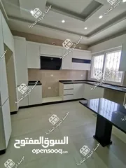  1 شقة فاخرة - لم تسكن - الرابية - 3نوم1ماستر - 190م - قرب الخدمات - موقع هادئ ومميز