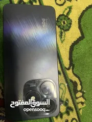  1 هاتف itel P55 بحاله ممتازه فقط كسر بسيط في طرف الشاشه مش مفتوح ولا مره استعمل عادي