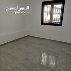  24 للبيع في عابود شاليه مساحة واسعة