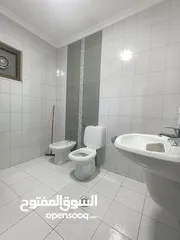  8 دابوق ـ شقه فارغه للايجار مجدده بالكامل ـ ارضيه مدخل خاص حديقه 150 متر