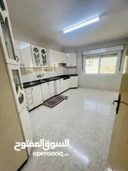  5 شقه للايجار راس الجوره