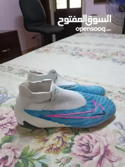  1 حذاء Nike phantom gx بحالة ممتازة (حذاء كرة قدم)