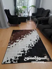 4 سجادة من جلد الحيوان