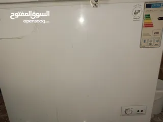  2 فريزر للبيع بحاله الوكاله