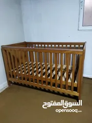  19 سرير اطفال ماركة  Mothercare  صناعة بريطانيه    أبعاده  140 *70*88