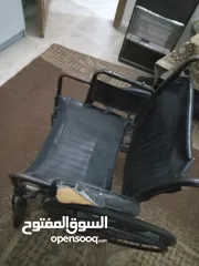  2 كرسي متحرك بحالة جيدة غير قابل للثني