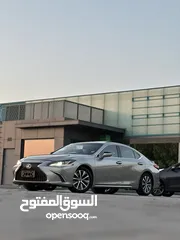  19 لكزس خليجي موديل 2019 ES350 بترول بدون حوادث لون تتنيوم معرض فورمولا