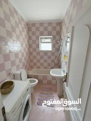  12 شقة مفروشة مميزة للإيجار