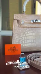  3 شنطة هيرمز باللون البيج بقاعدة 25 سم