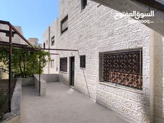  25 عقار سكني مميز للبيع في عمان الغربية الچاردنز قريب من كل الخدمات مع إطلالة بوجهتين