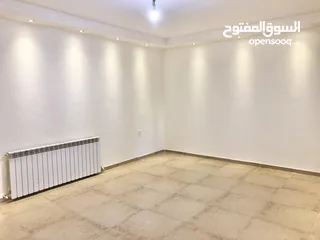  4 شقة للبيع في عين منجد