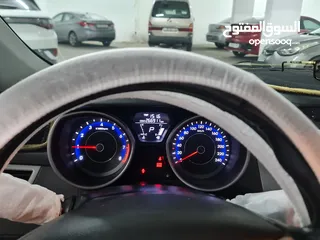  18 هونداي افانتي MD 2011 بنزين اصلي ... لون سلفر للبيع ..قابل للبدل على هايبرد