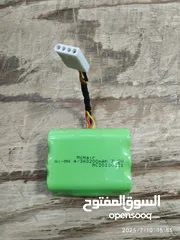  4 مكنسة روبوتية من طراز Neato XV-25
