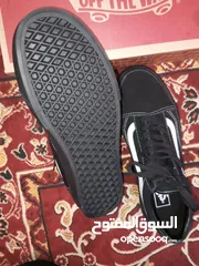  4 حذاء فانز اللون الاسود vans old skool black
