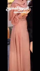  4 فساتين وملابس سهرة