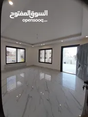  1 في خلدا 170م مع بلكونة