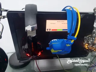 18 كمبيوتر بدون الطاوله