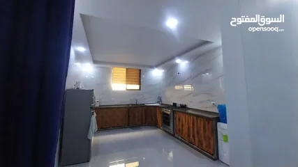  6 منزل للبيع