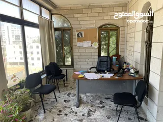  19 للايجار طابق كامل من المالك مباشره في عمارة خاصة