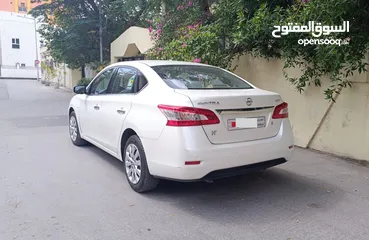  4 Nissan Sentra 2019