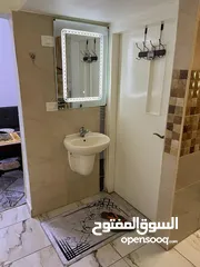  6 شقه مفروشه للايجار بجبل الحسين من المالك