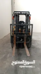  8 CAT forklift