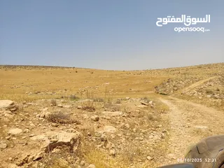  2 أرض استثمارية مميزة للبيع في الزرقاء جريبا مرتفعة ومطلّة على مدينة عمان