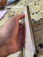  2 iPhone  x max البطاريه مبدله + الشاشه ذاكره 64 فيس ايدي واكف  يحتاجله كامره خلفيه  ب180